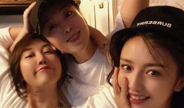 狗仔爆料恋情接吻视频,明星恋情接吻瞬间引发热议