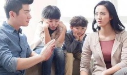 熊孩子爆料父母秘密视频,引发家庭风波