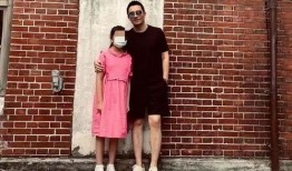 张兰爆料孩子不出门视频,孩子闭门不出，家庭生活引发热议