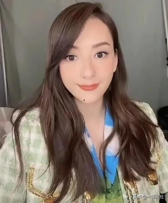 娱乐圈吃瓜小妹妹是谁啊,她是如何成为热门话题的？